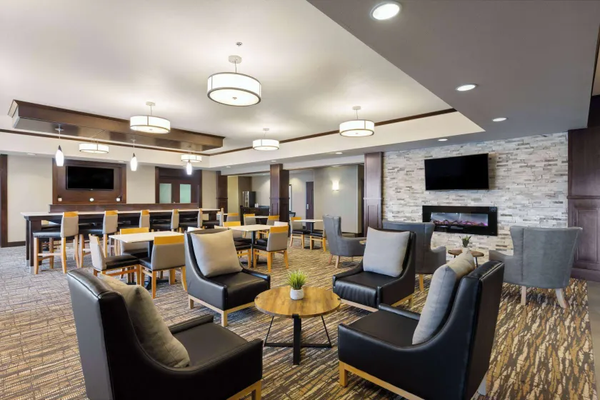 La Quinta by Wyndham Sioux Falls - Hall