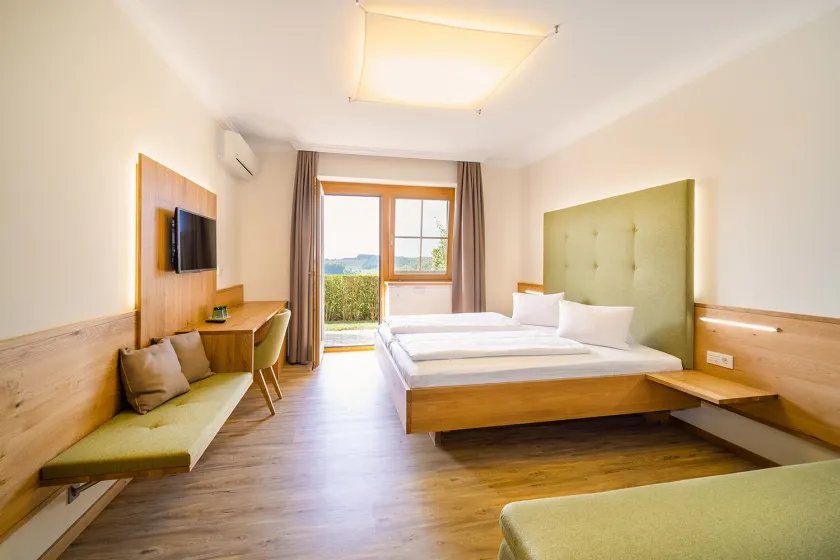 Hotel Panoramahof Loipersdorf - Image 1