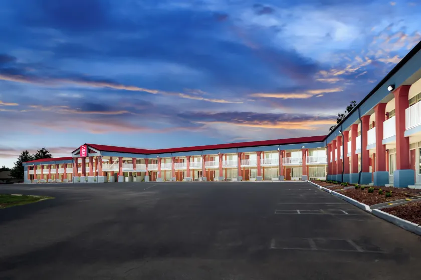 Red Roof Inn Berea - Image 1