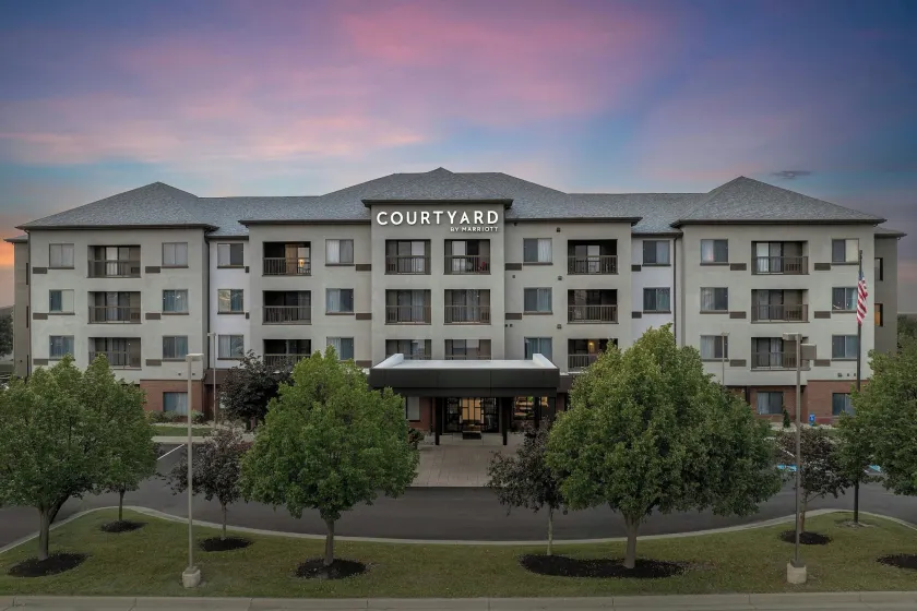 Courtyard by Marriott Dayton Beavercreek - Image 1