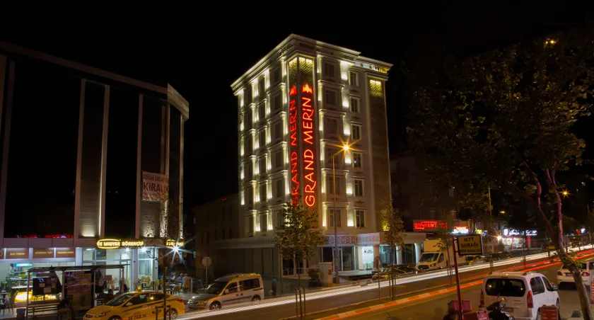 Grand Merin Airport Hotel - Image 1