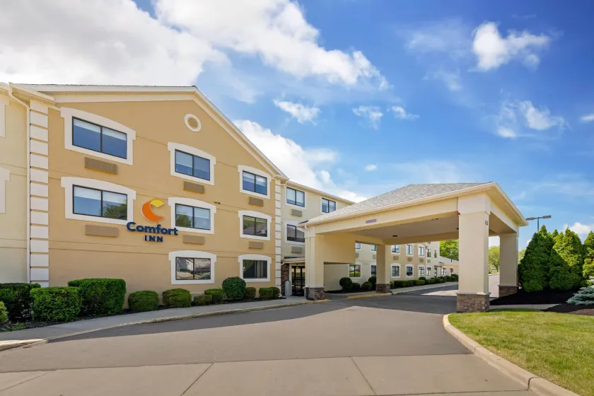 Comfort Inn River's Edge - Image 1