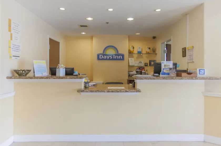 Days Inn by Wyndham Shenandoah - Image 1