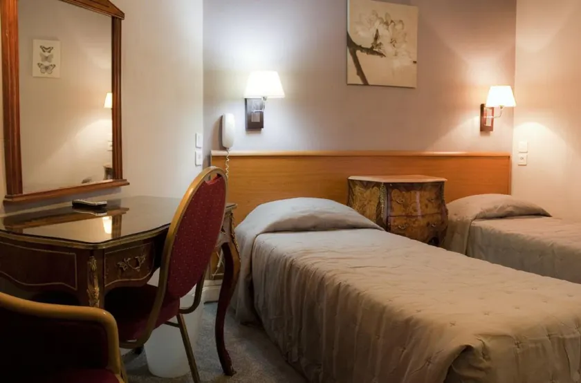 Hôtel Hippodrome Montmartre - Image 1