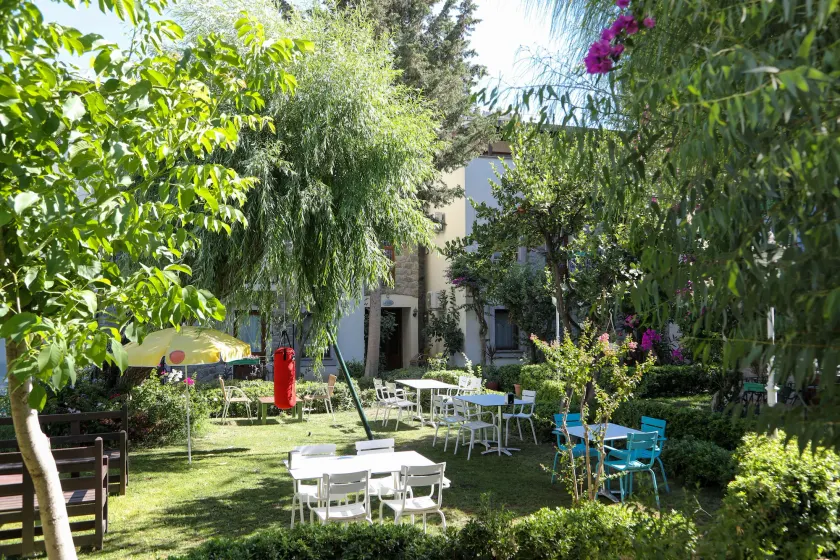 Bella Garden Hotel - Image 1