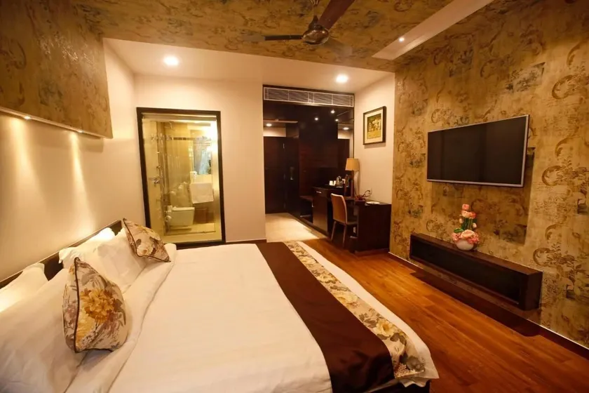 Hotel Crosslane - Image 1
