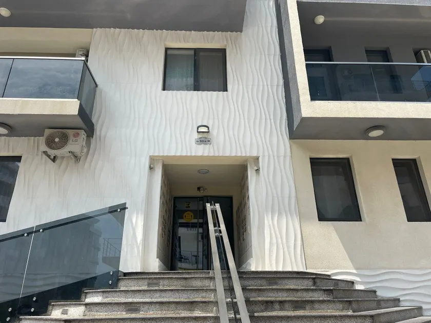 Stefan Building Mamaia Nord - Interior entrance