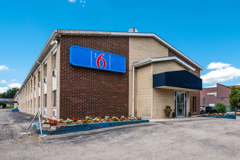 Motel 6-Madison, WI - East - Image 1
