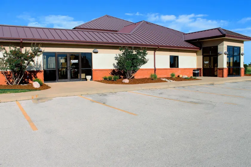 Americas Best Value Inn-Fredonia - Image 1