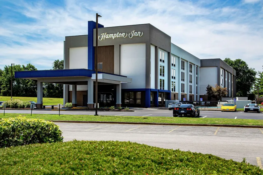 Hampton Inn by Hilton Bowling Green - Image 1