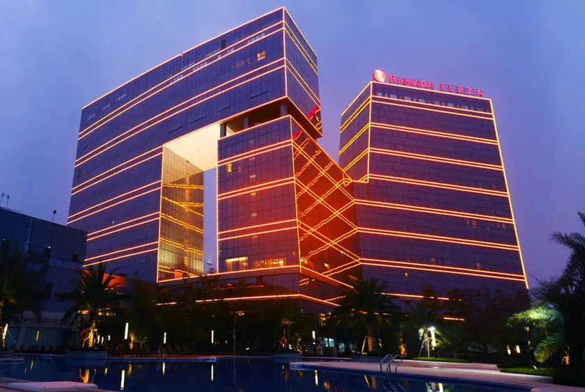 Ramada Plaza Liuzhou Liudong - Image 1