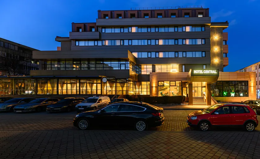 HOTEL CENTRAL Pascani - Image 1