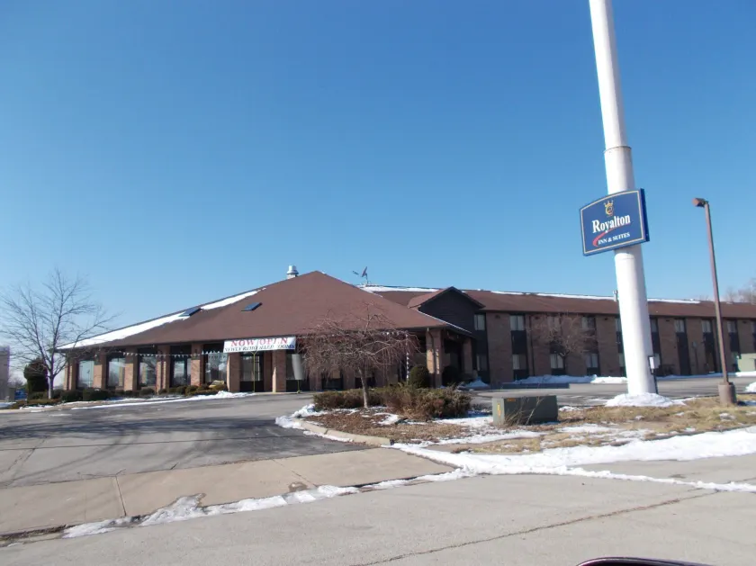 Royalton Inn and Suites, Wilmington,Ohio - Image 1