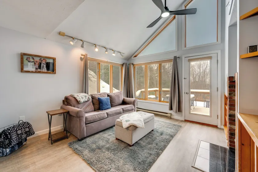 Sled, Ski & Hike! Mtn-view Condo in Thornton - Image 1