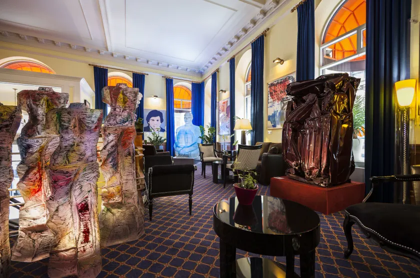 LHotel - Image 1