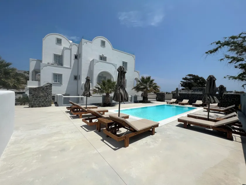 White Lily Suites & Lofts - Adults Only 16 Plus - Image 1
