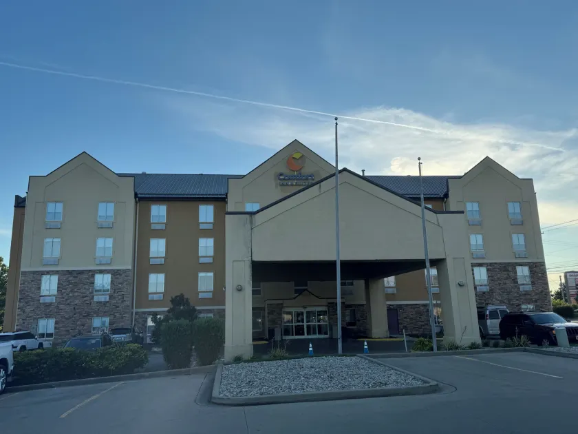 Comfort Suites Richmond - Image 1