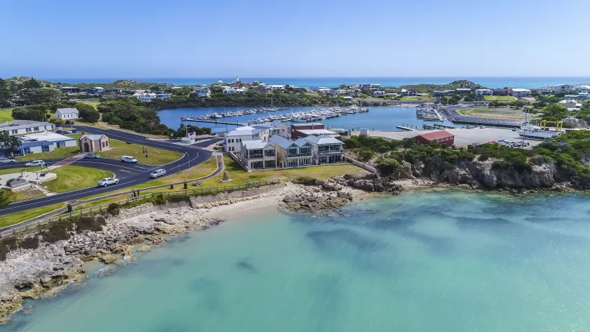 Aloha Waterfront Properties - Image 1