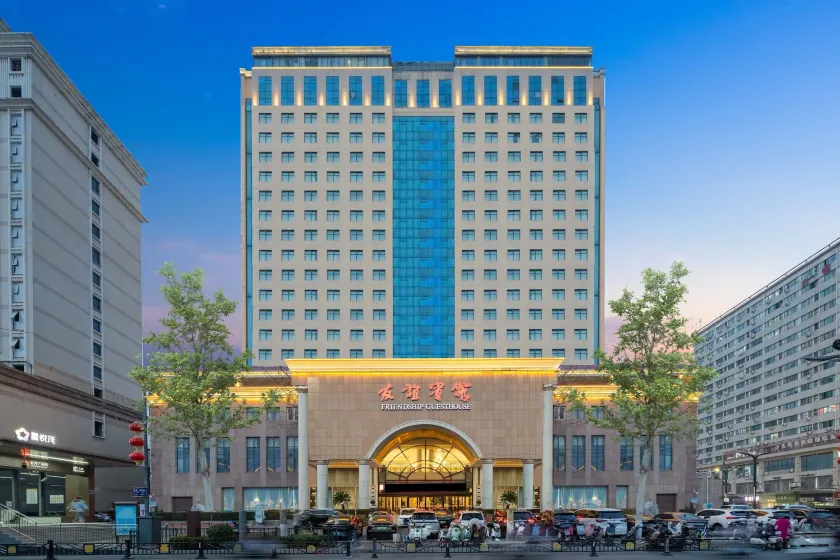 Luoyang Friendship Hotel (Peony Square Metro Station) - Image 1