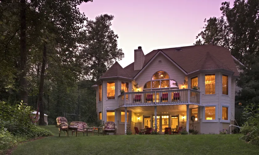 Cherry Valley Manor Luxury Bed and Breakfast  - Image 1