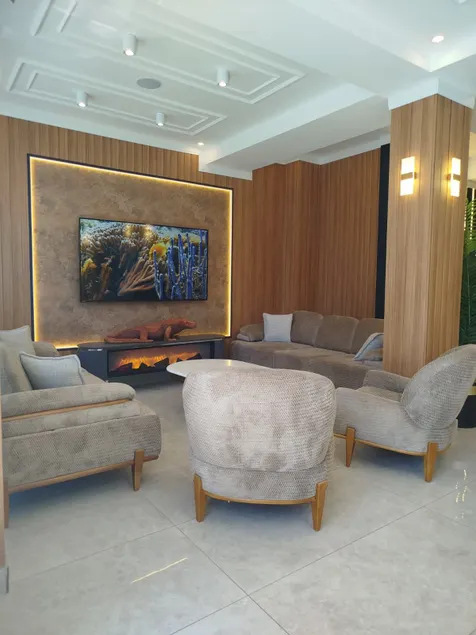 Martin City Hotel - Image 1