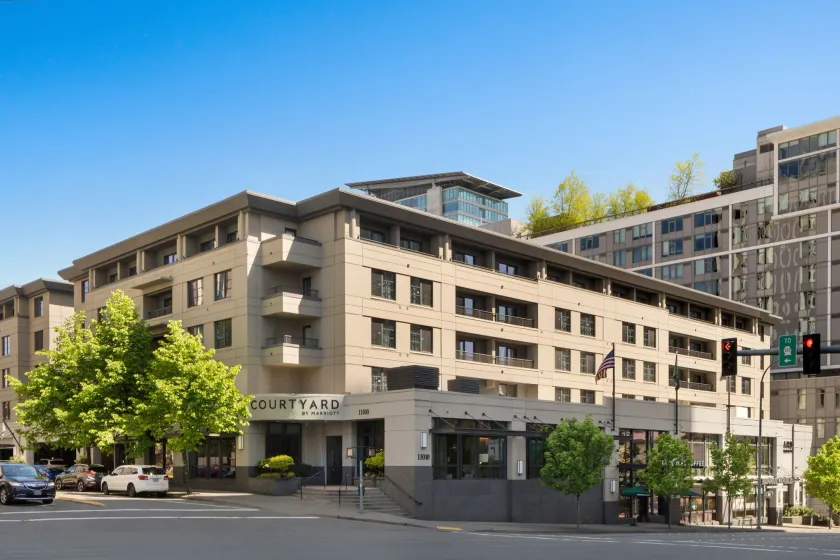 Courtyard by Marriott Seattle Bellevue/Downtown - Image 1