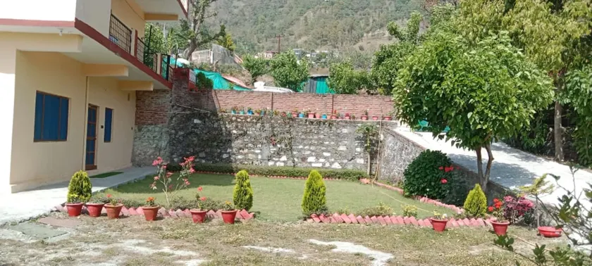 The Nature's Beauty - Interior entrance