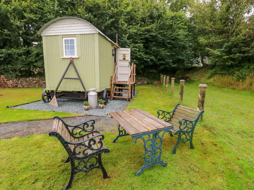 Shepherds Hut - The Crook - Image 1