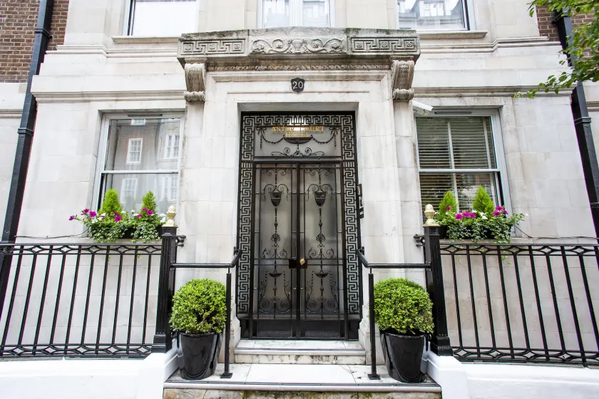Astor Court Hotel - Image 1