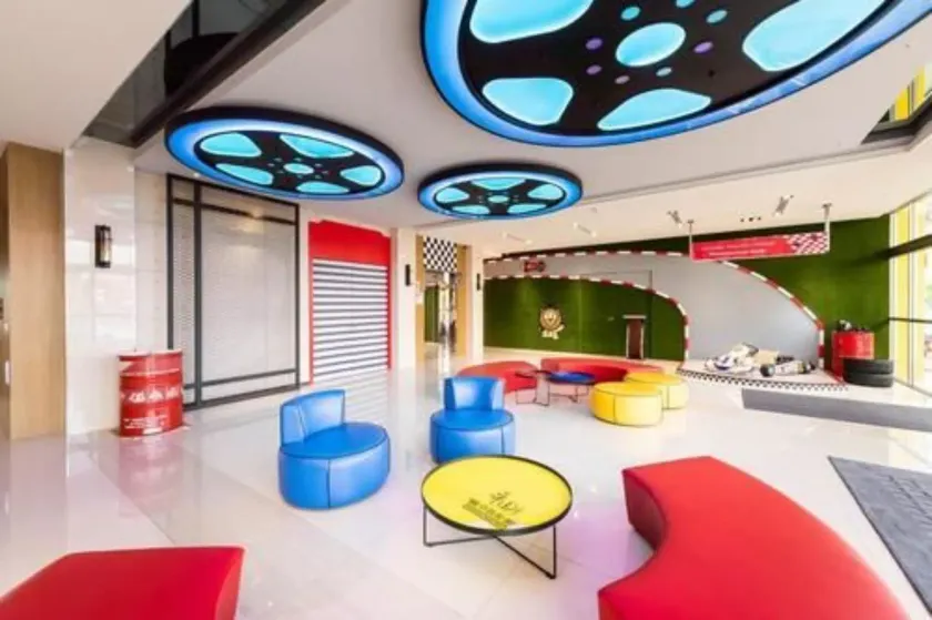 Holiday Garden Hotel SKM Park - Hall