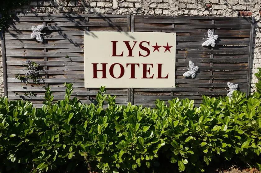 Lys Hôtel - Image 1