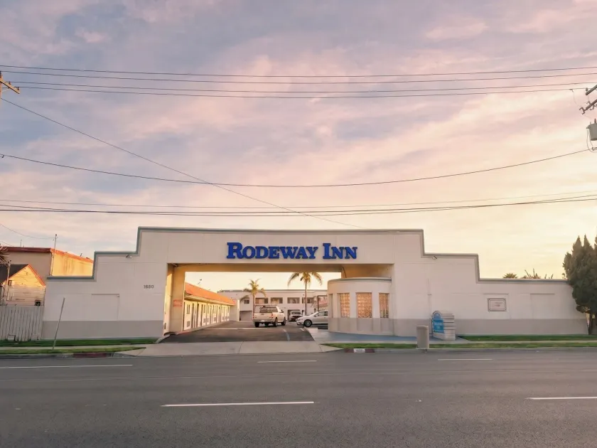 Rodeway Inn Ventura Midtown - Image 1