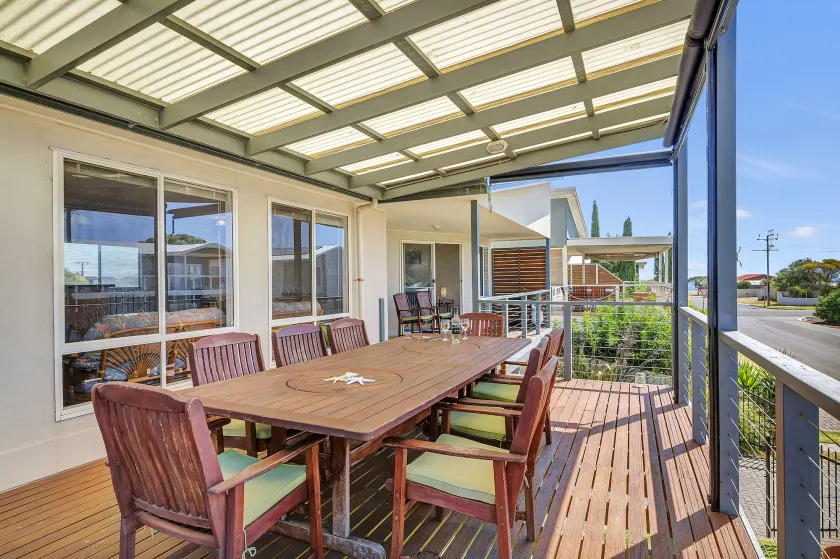 Green Reef Beach House - Aldinga Beach - C21 SouthCoast Holidays - Image 1