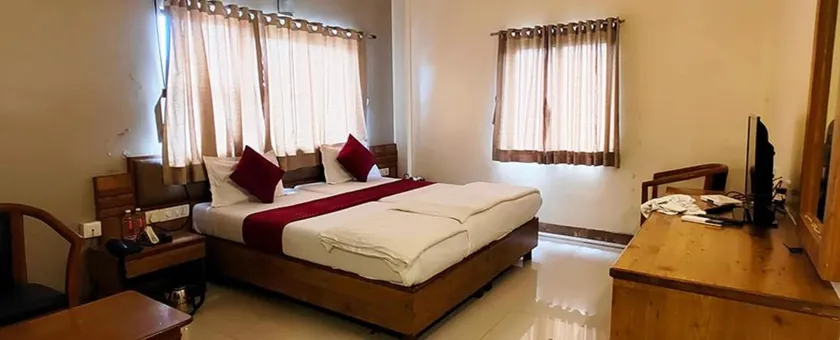 Fabhotel Ramesh Inn - Image 1
