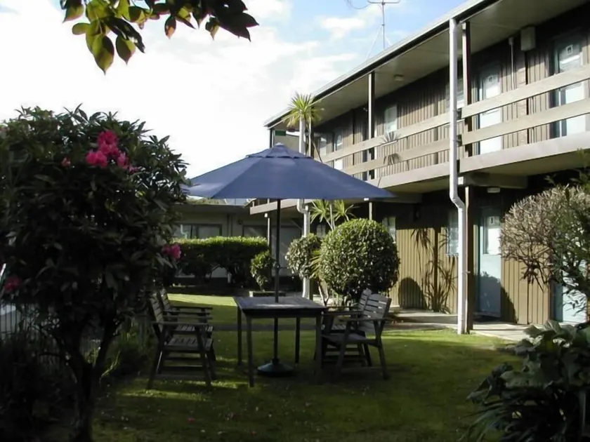 Mt Albert Motor Inn - Image 1