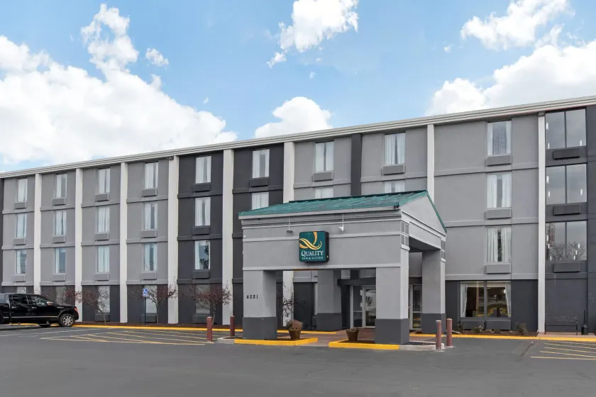 Quality Inn & Suites Lafayette I-65 - Image 1