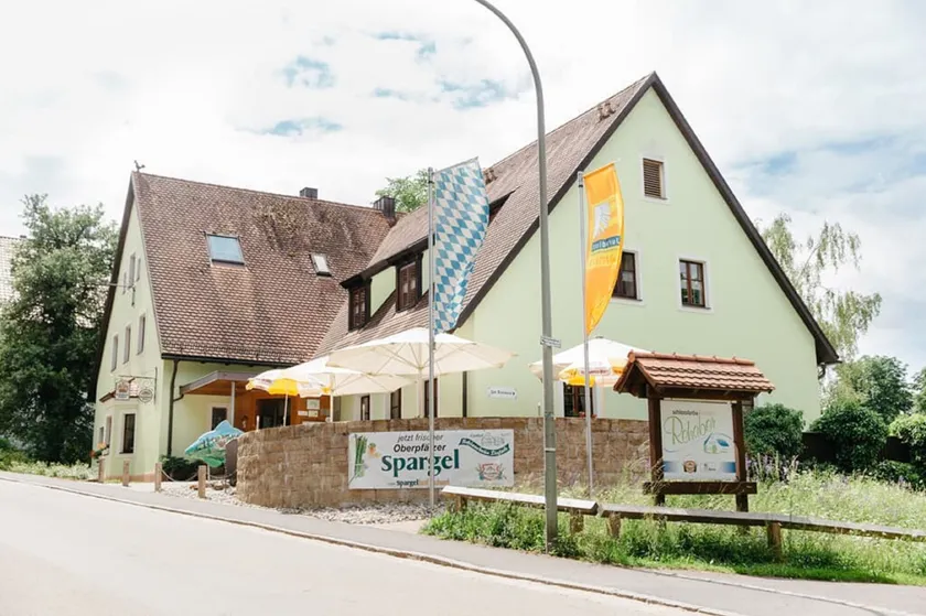 Gasthof Schloßbräu Lintach - Image 1