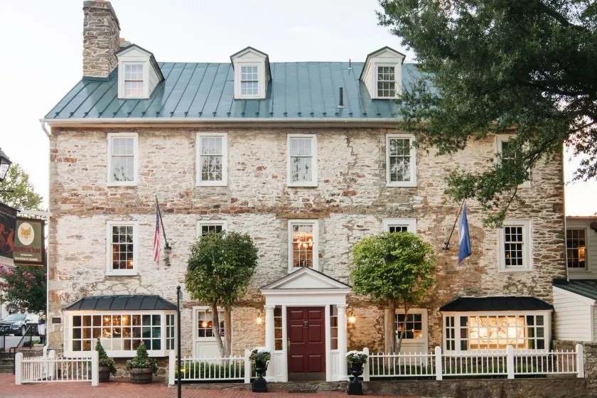 The Red Fox Inn & Tavern - Image 1