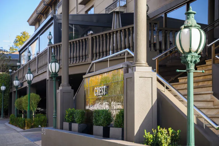 Crest On Barkly Serviced Apartments - Image 1