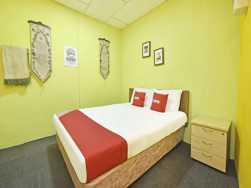 OYO 90535 Wakaf Bharu Inn - Image 1