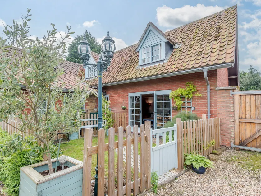 Gables Cottage - Image 1