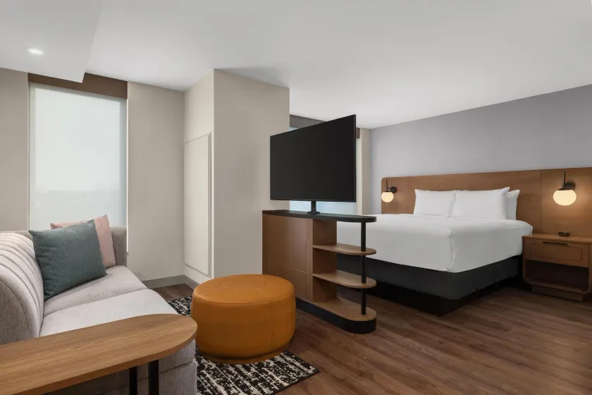 Hyatt House Mississauga / Airport Corp Center - Image 1