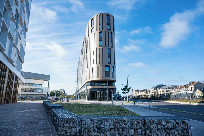 Radisson Hotel Reims - Image 1