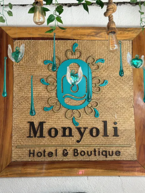 Monyoli Hotel & Boutique - Image 1