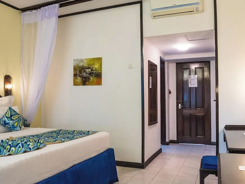 Prideinn Flamingo Stardard - Image 1
