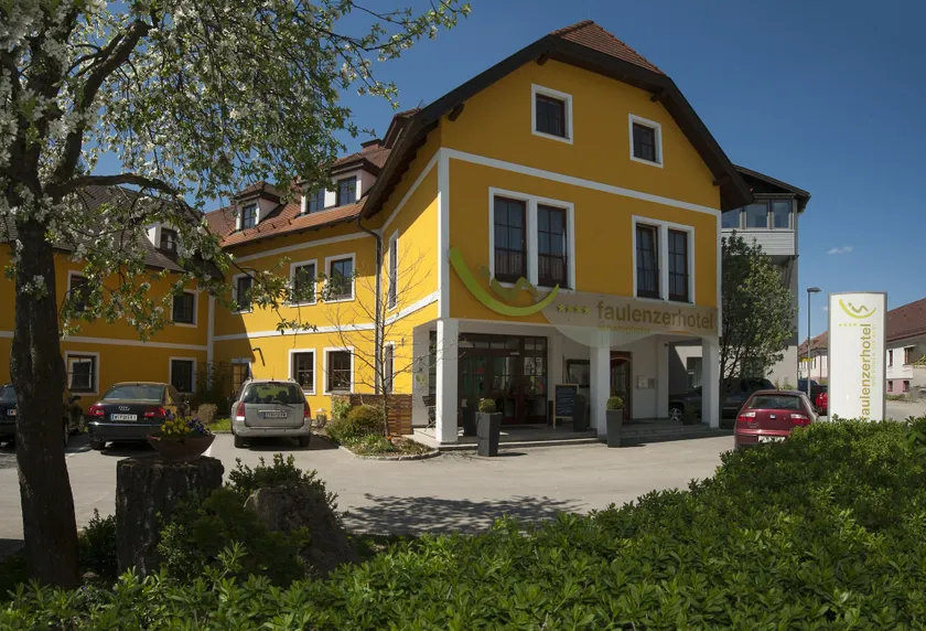 Landidyll Hotel Schweighofer - Image 1