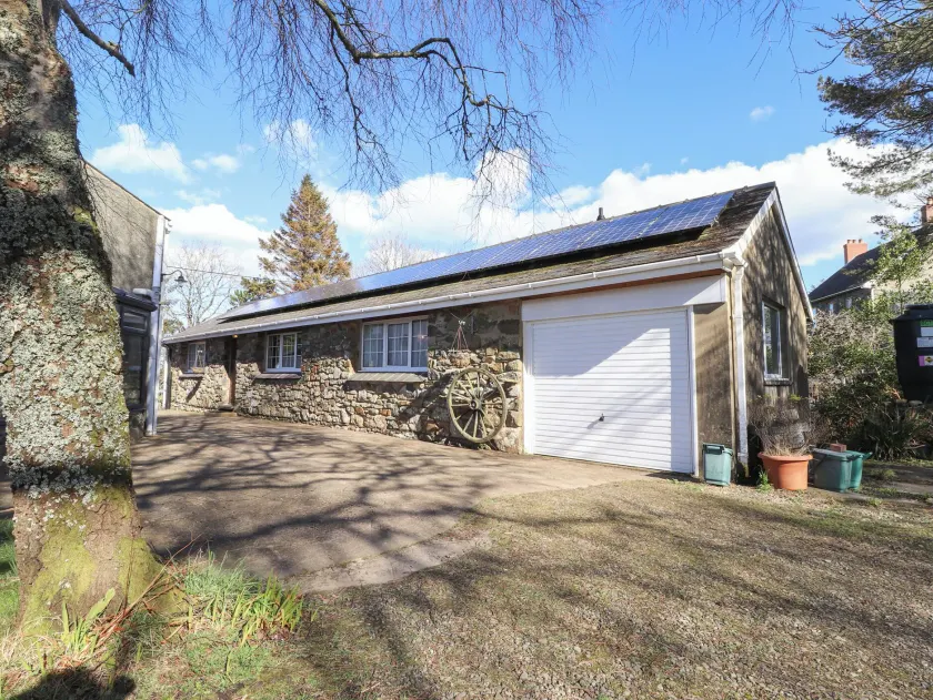 Otter Cottage - Image 1