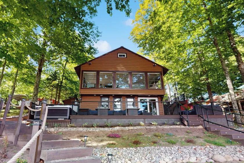 2 BR Lakefront House w/ Hot Tub in ADK Park - Image 1