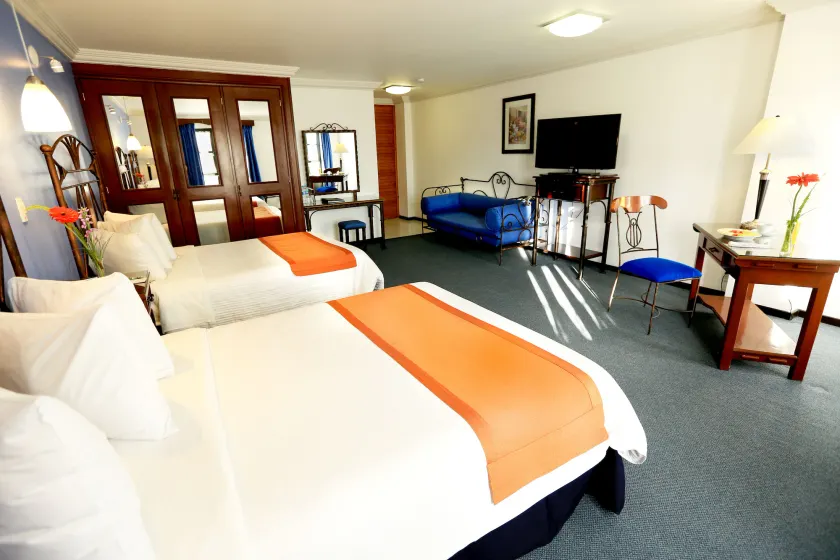 Hotel Ciros - Image 1