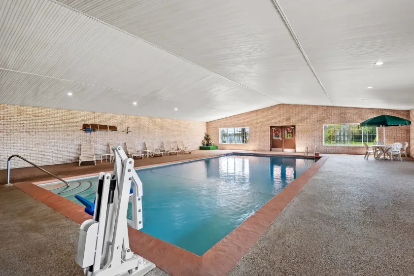Days Inn by Wyndham Whitmore Lake/Ann Arbor/Brighton - Image 1